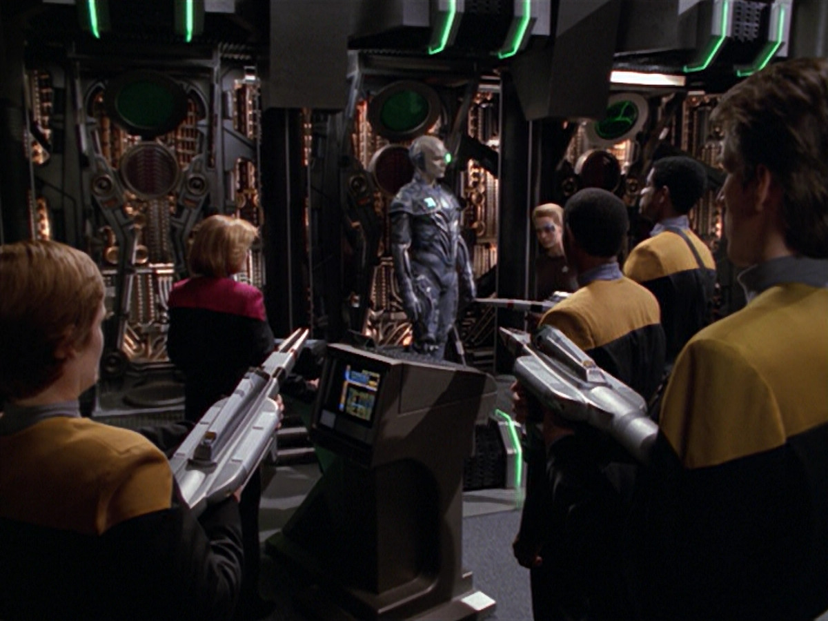 extant_StarTrek_VOY_5x02-Drone_02890.jpg