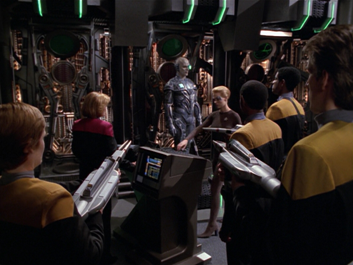 extant_StarTrek_VOY_5x02-Drone_02891.jpg