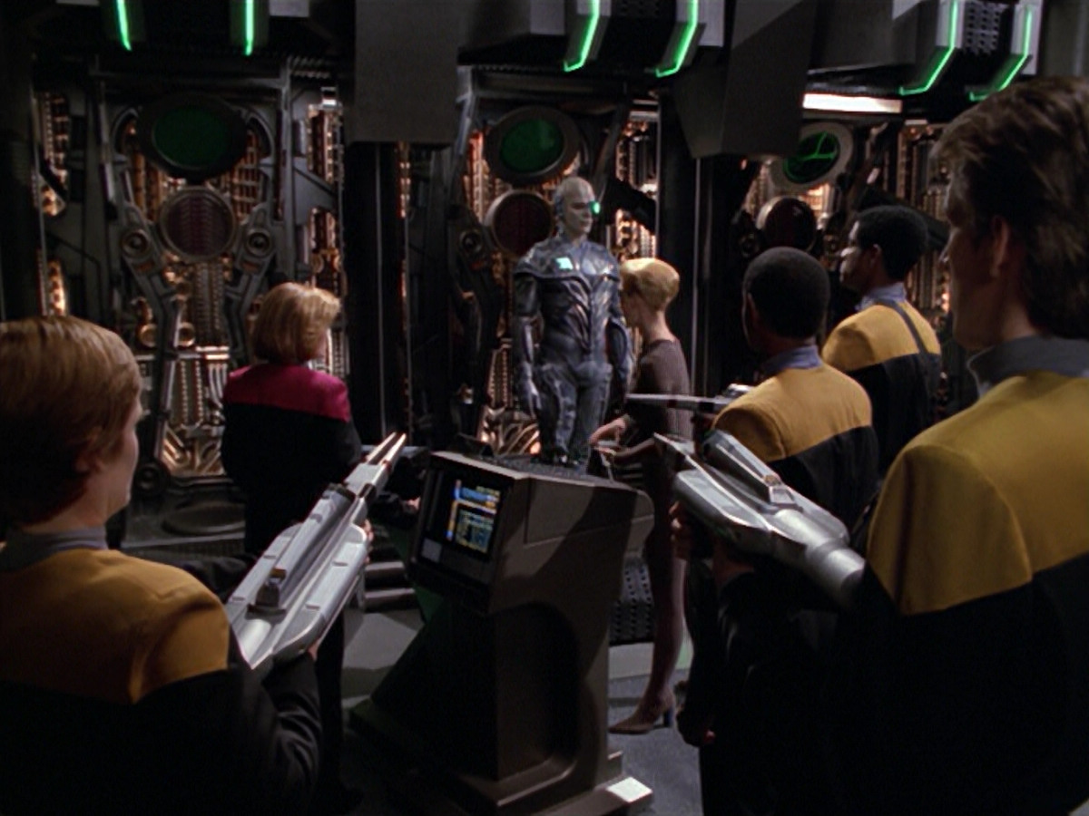 extant_StarTrek_VOY_5x02-Drone_02892.jpg