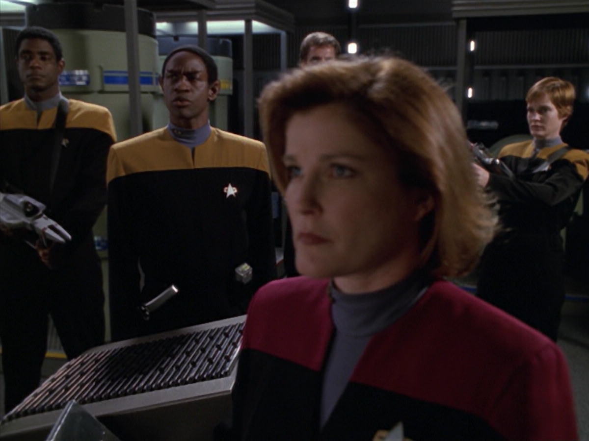 extant_StarTrek_VOY_5x02-Drone_02918.jpg