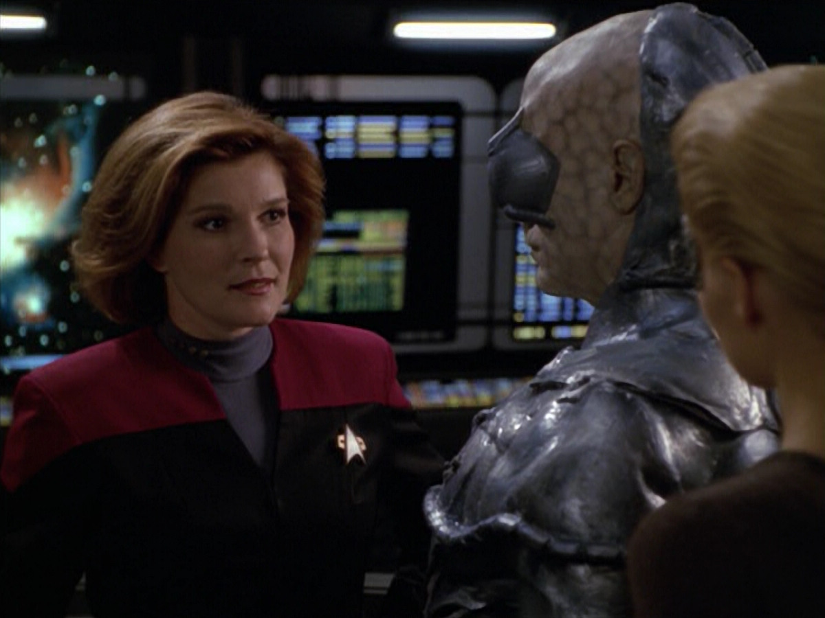extant_StarTrek_VOY_5x02-Drone_03050.jpg