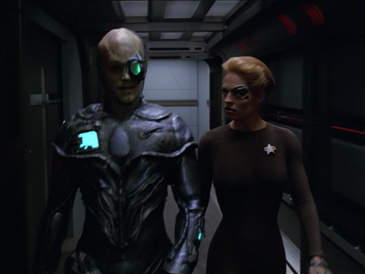 extant_StarTrek_VOY_5x02-Drone_03149.jpg