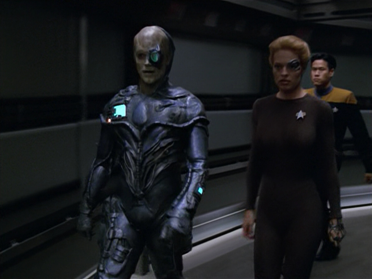 extant_StarTrek_VOY_5x02-Drone_03161.jpg