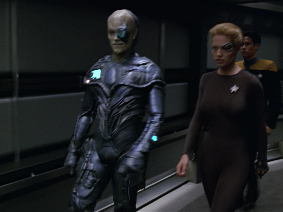 extant_StarTrek_VOY_5x02-Drone_03162.jpg