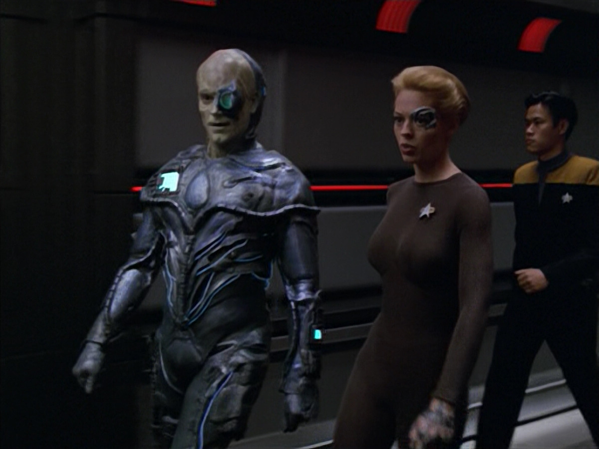 extant_StarTrek_VOY_5x02-Drone_03163.jpg