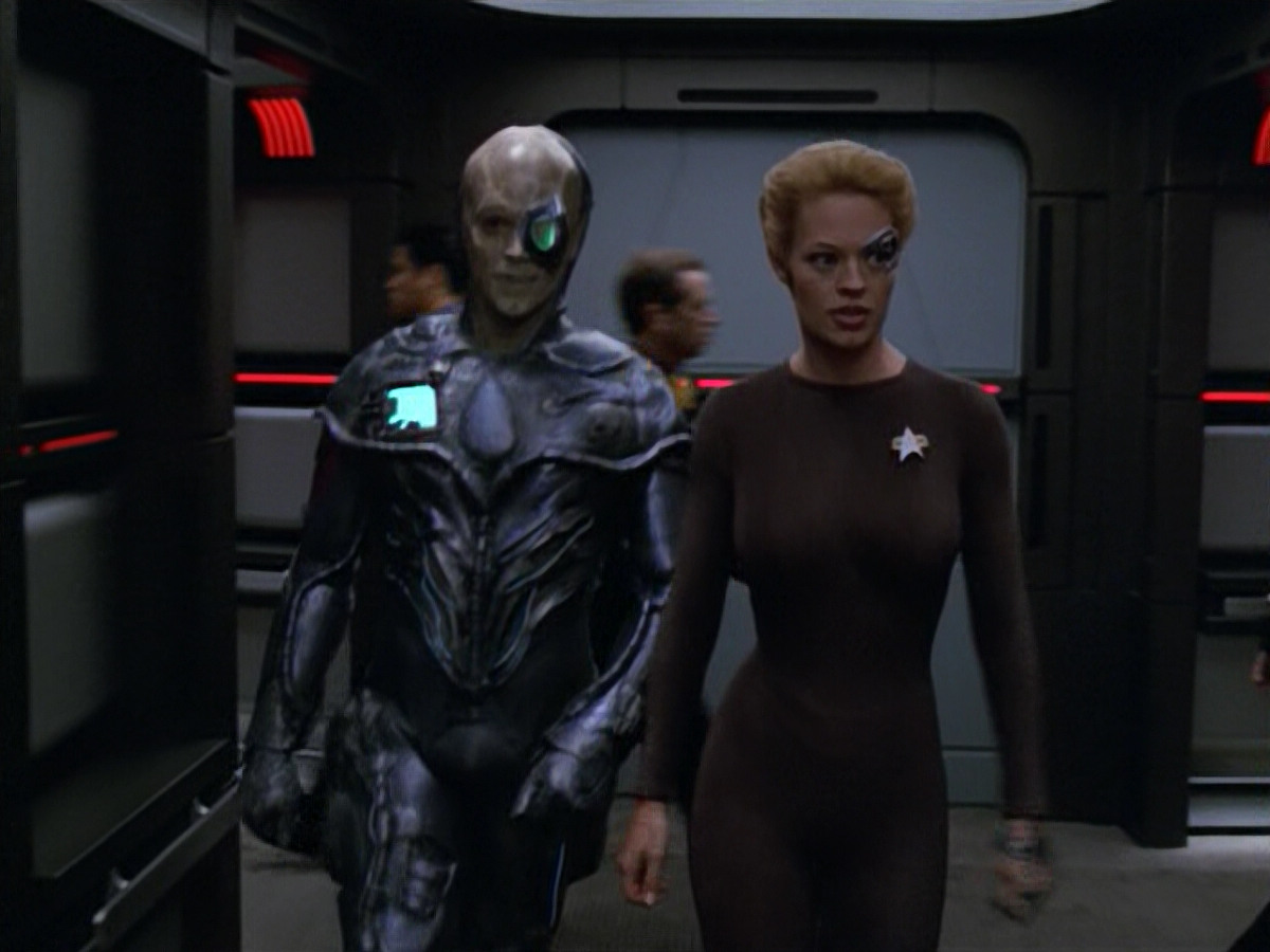 extant_StarTrek_VOY_5x02-Drone_03166.jpg