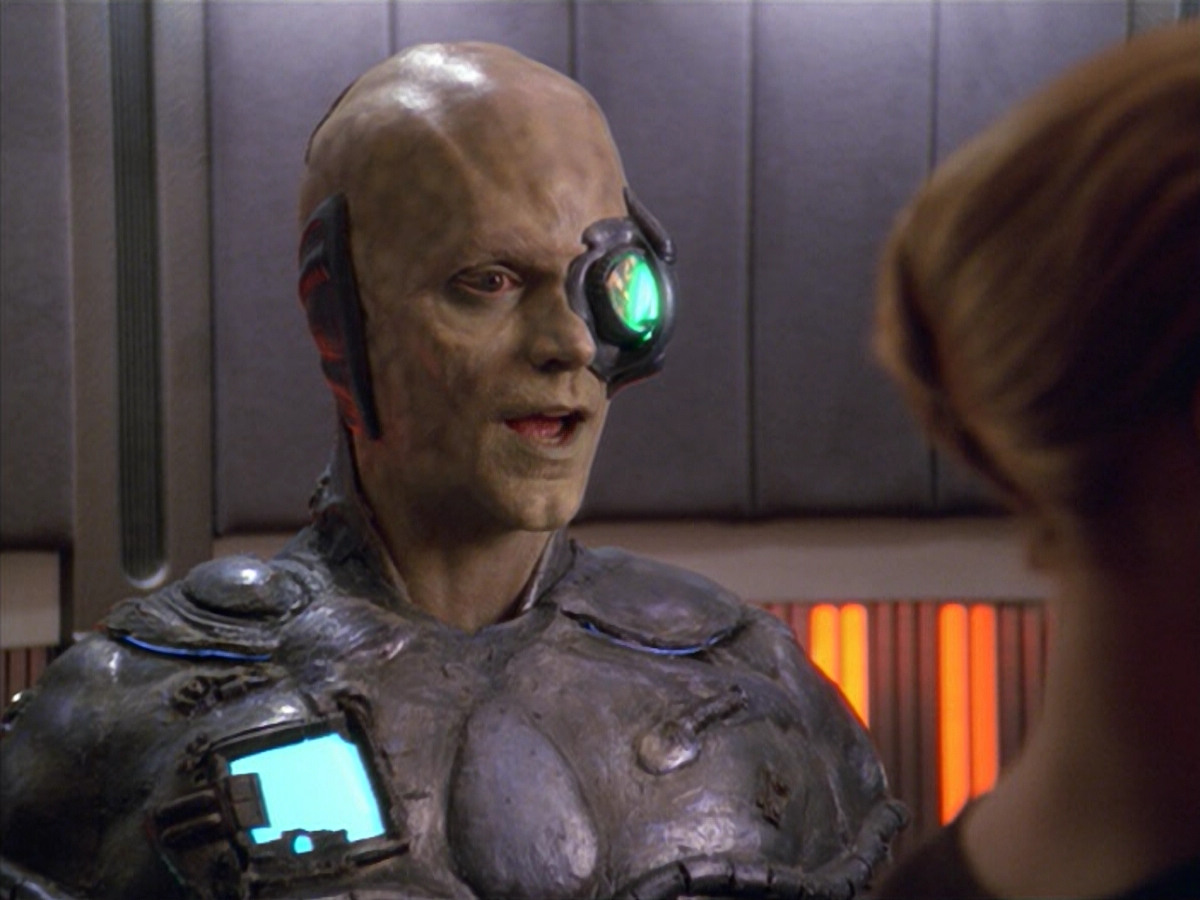 extant_StarTrek_VOY_5x02-Drone_03186.jpg