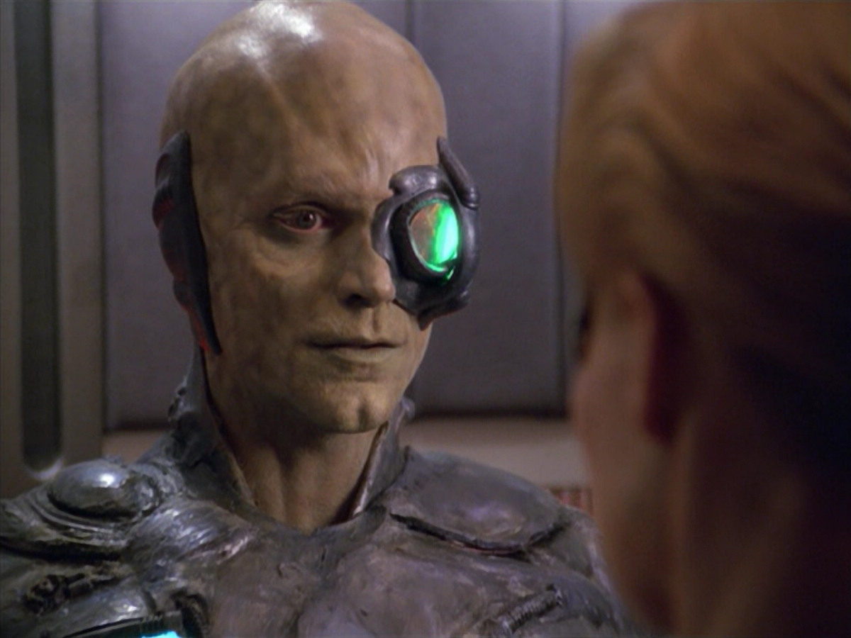 extant_StarTrek_VOY_5x02-Drone_03213.jpg