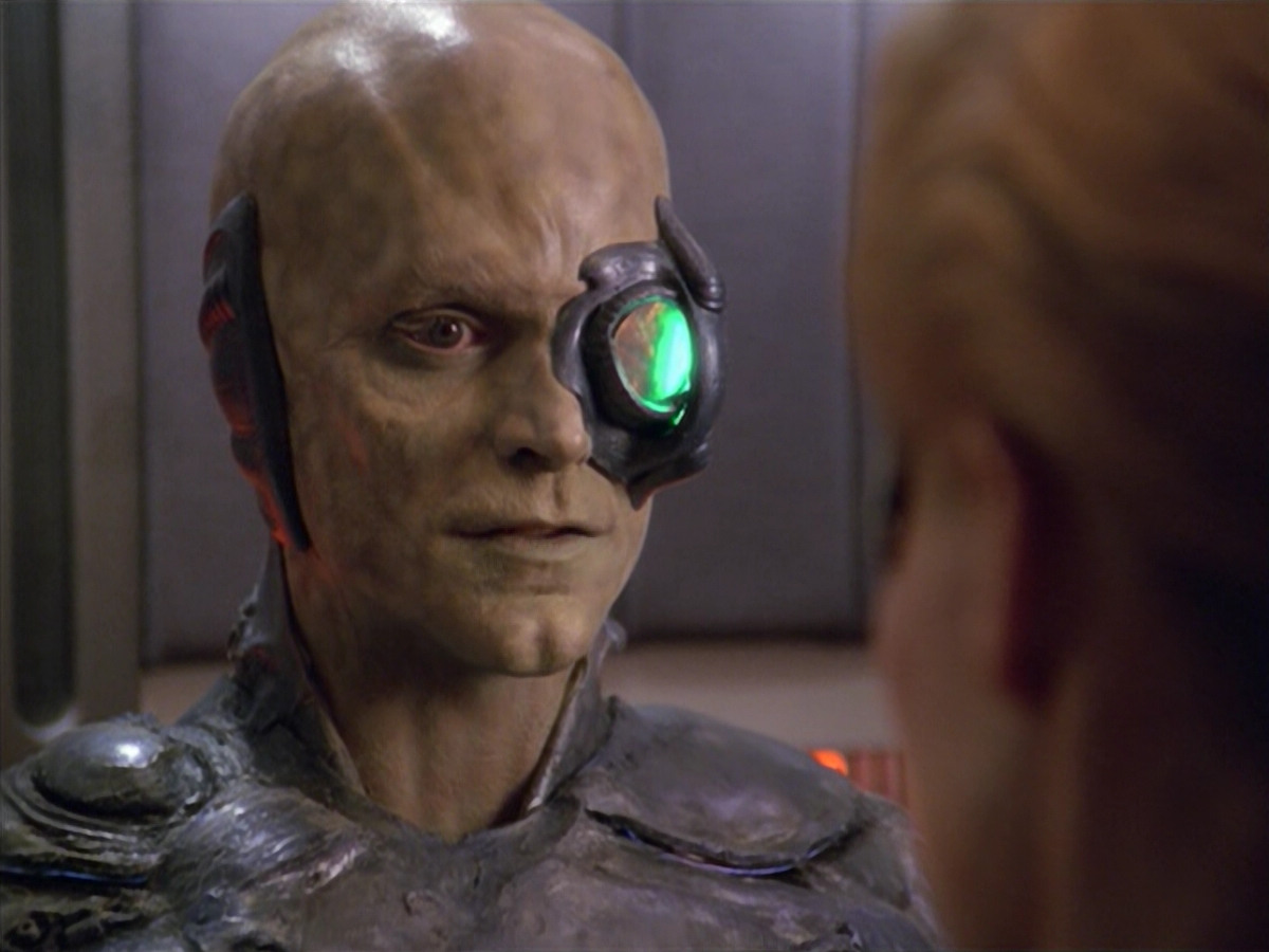 extant_StarTrek_VOY_5x02-Drone_03214.jpg