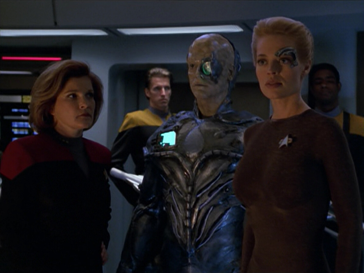 extant_StarTrek_VOY_5x02-Drone_03255.jpg