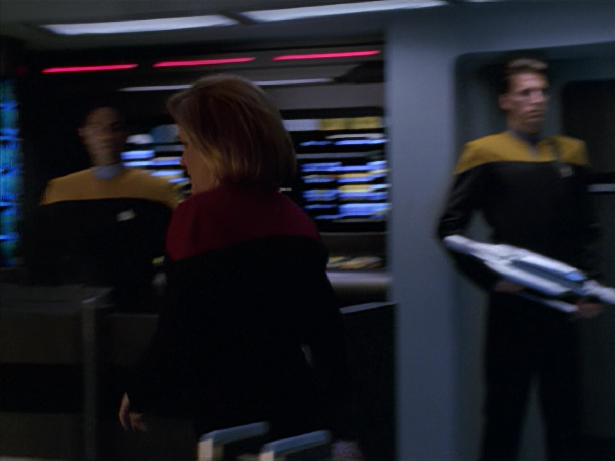 extant_StarTrek_VOY_5x02-Drone_03353.jpg