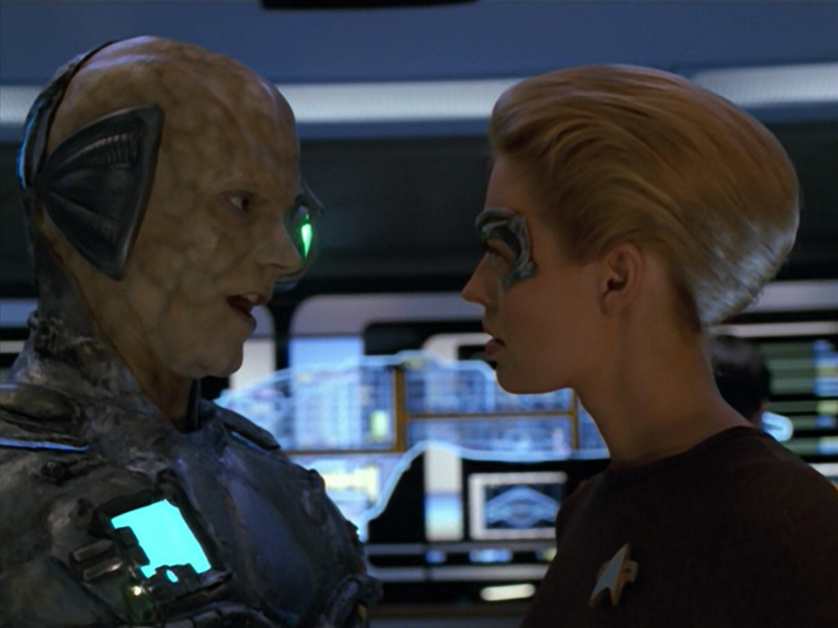extant_StarTrek_VOY_5x02-Drone_03403.jpg