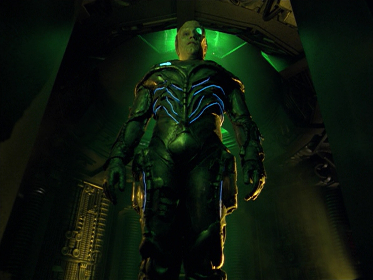 extant_StarTrek_VOY_5x02-Drone_03431.jpg