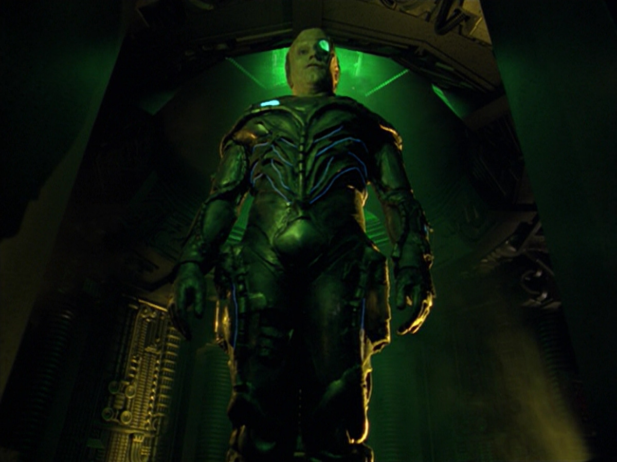 extant_StarTrek_VOY_5x02-Drone_03437.jpg