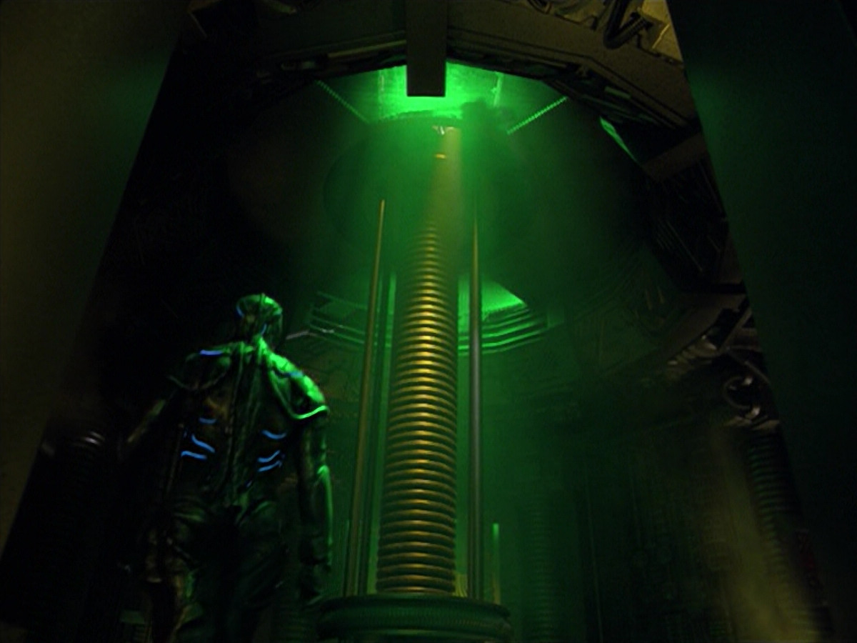 extant_StarTrek_VOY_5x02-Drone_03449.jpg