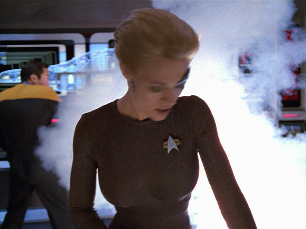 extant_StarTrek_VOY_5x02-Drone_03466.jpg