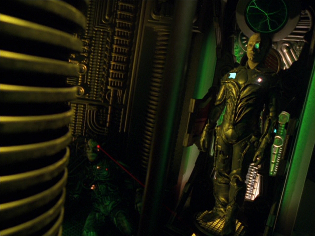 extant_StarTrek_VOY_5x02-Drone_03473.jpg
