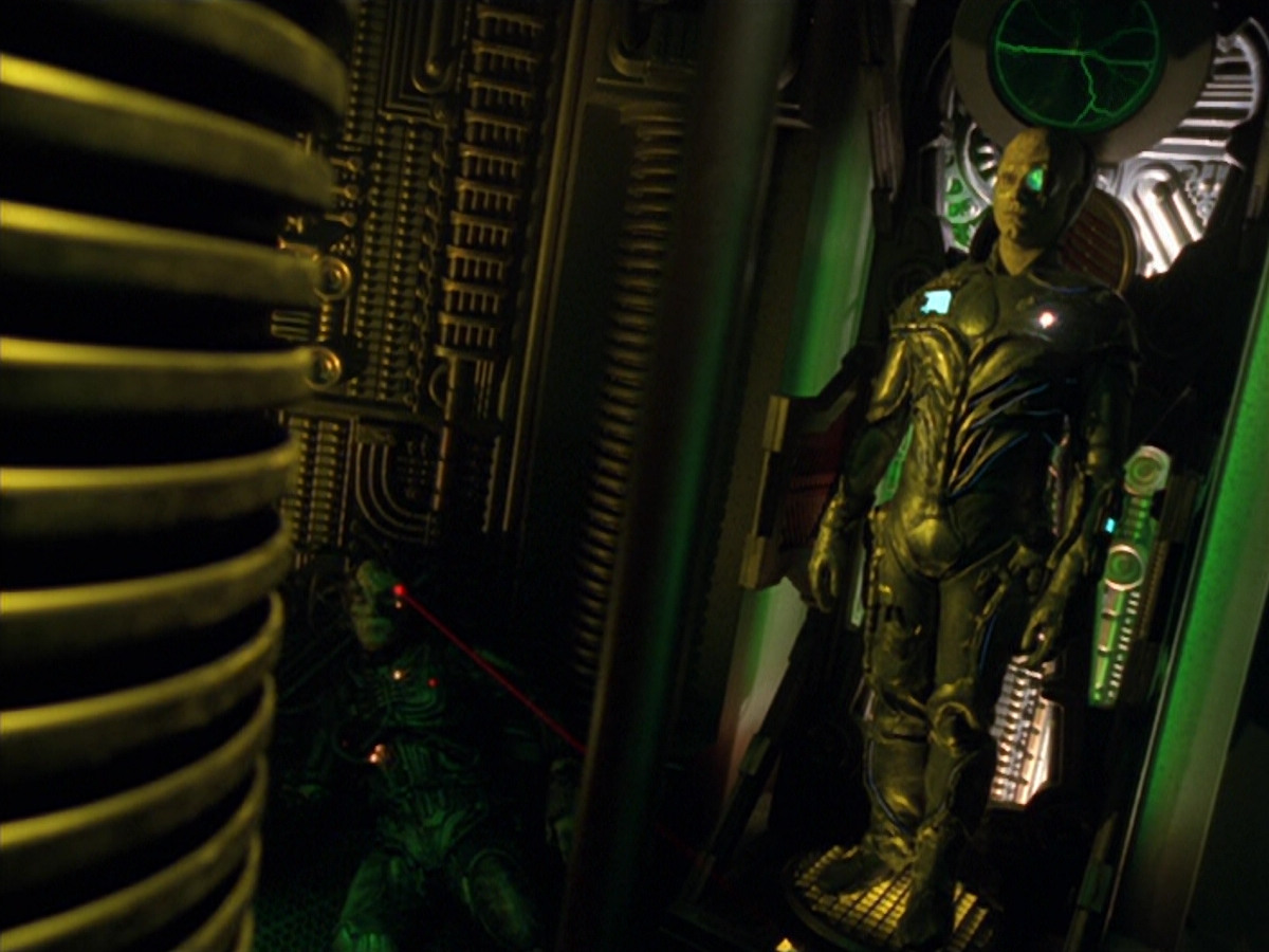 extant_StarTrek_VOY_5x02-Drone_03474.jpg