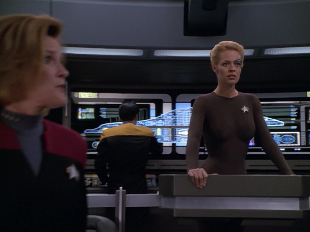 extant_StarTrek_VOY_5x02-Drone_03531.jpg