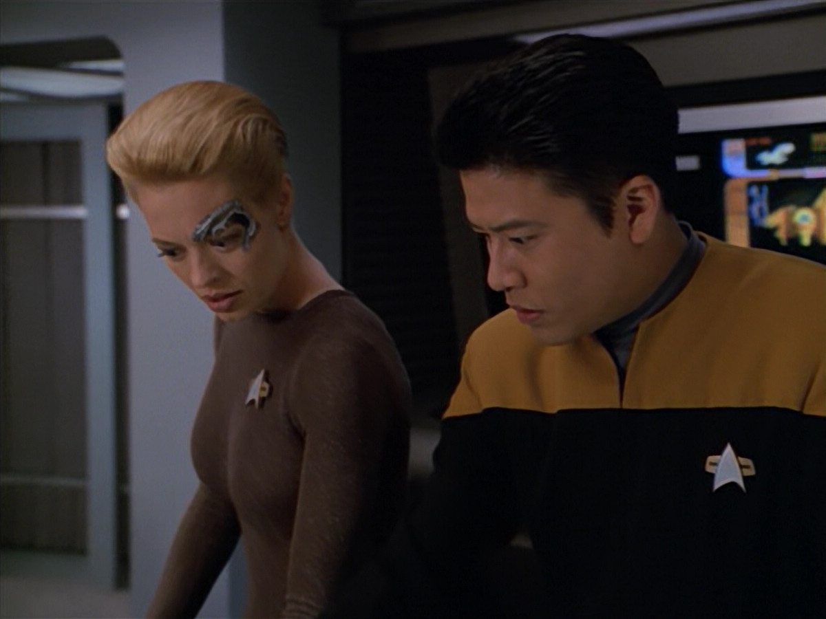 extant_StarTrek_VOY_5x02-Drone_03555.jpg