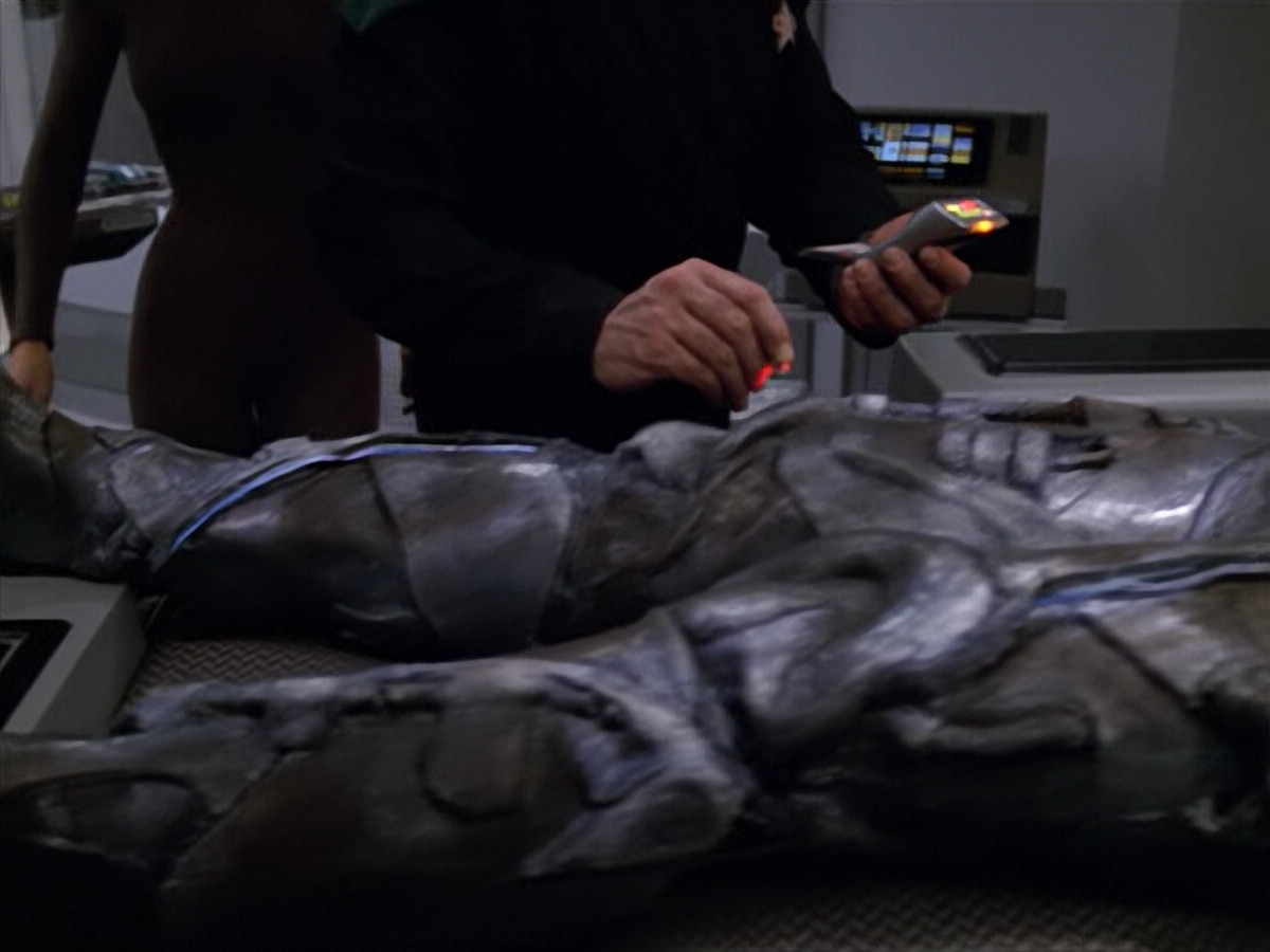 extant_StarTrek_VOY_5x02-Drone_03575.jpg