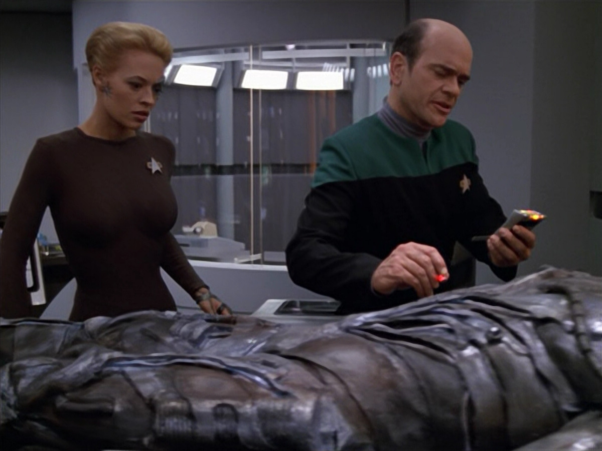 extant_StarTrek_VOY_5x02-Drone_03578.jpg