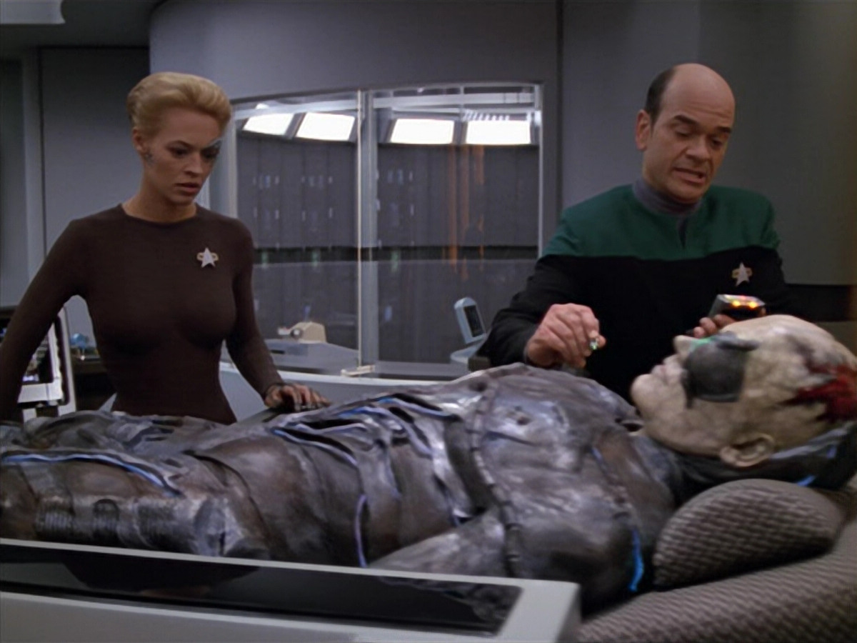extant_StarTrek_VOY_5x02-Drone_03580.jpg