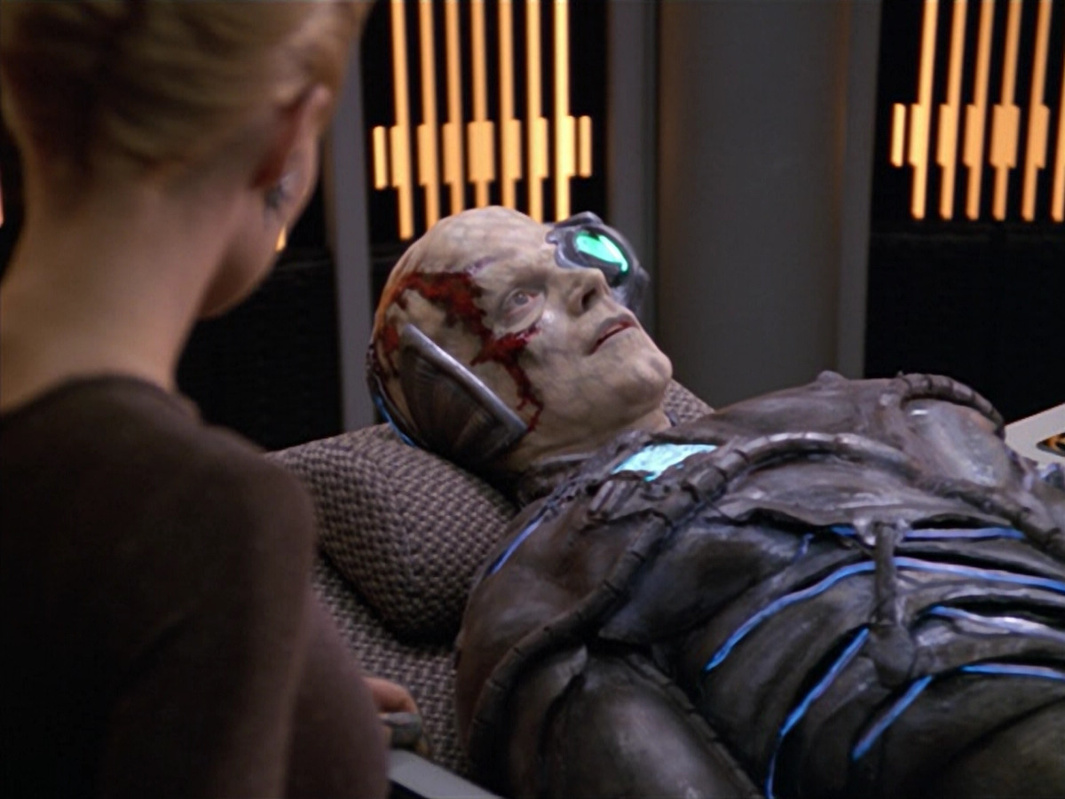 extant_StarTrek_VOY_5x02-Drone_03616.jpg