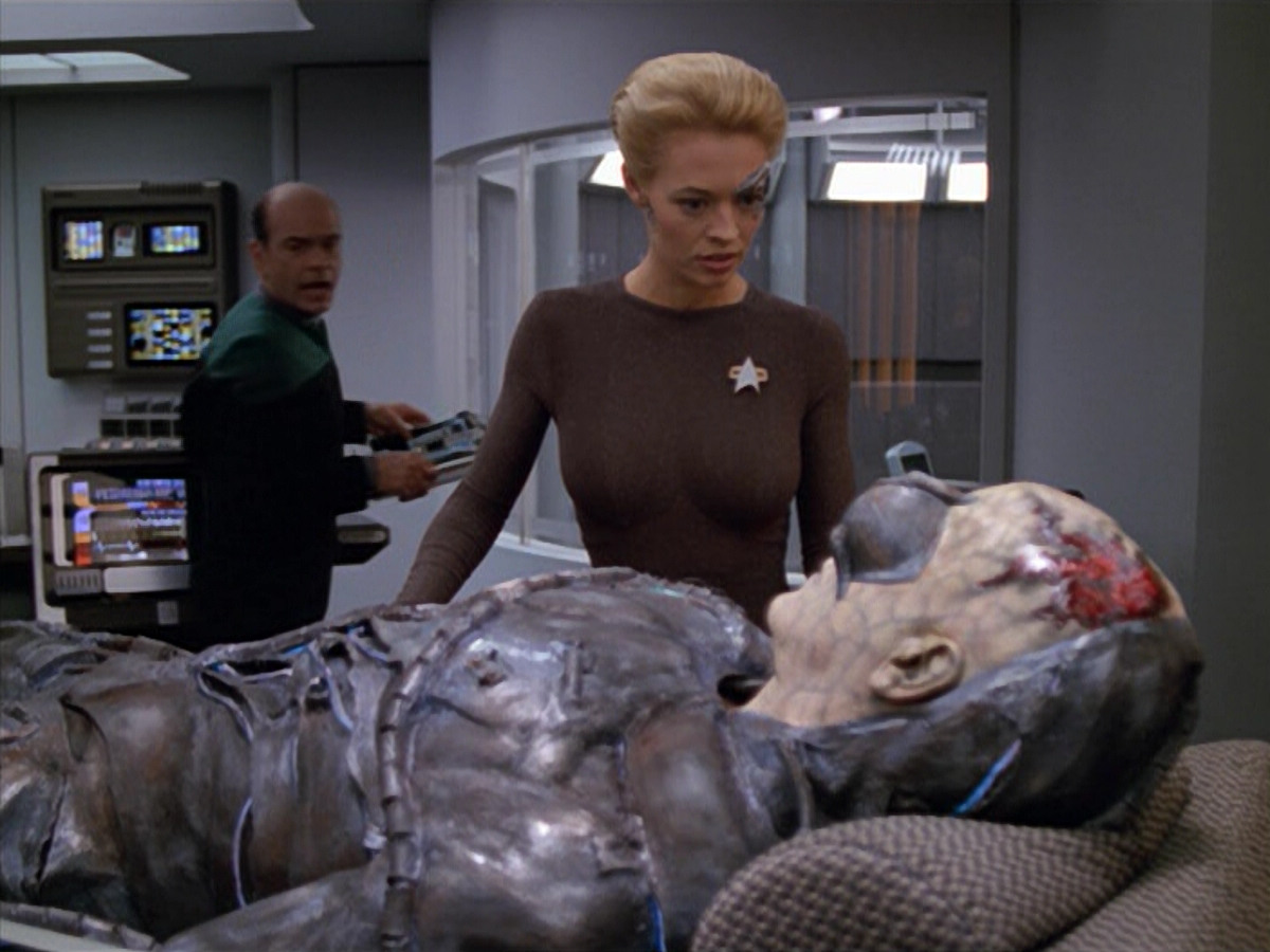 extant_StarTrek_VOY_5x02-Drone_03624.jpg