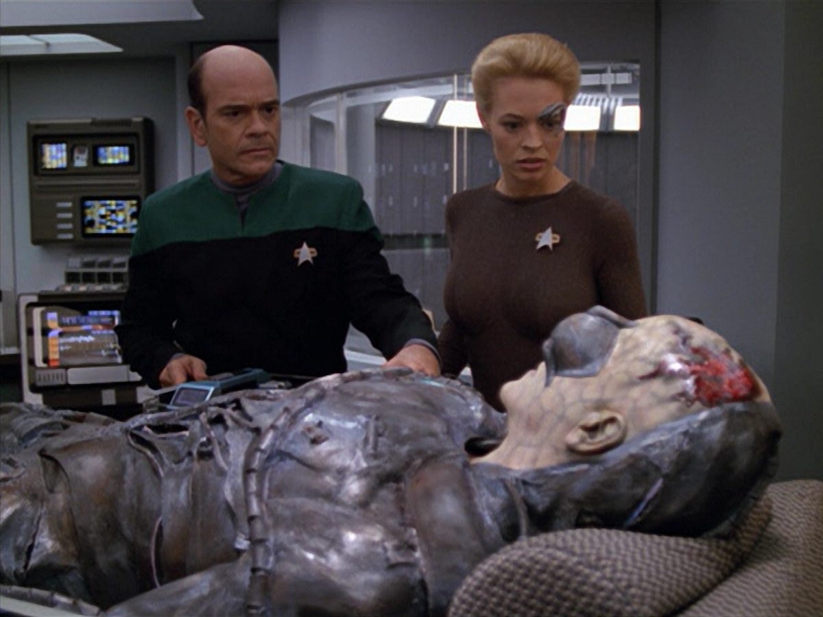 extant_StarTrek_VOY_5x02-Drone_03628.jpg