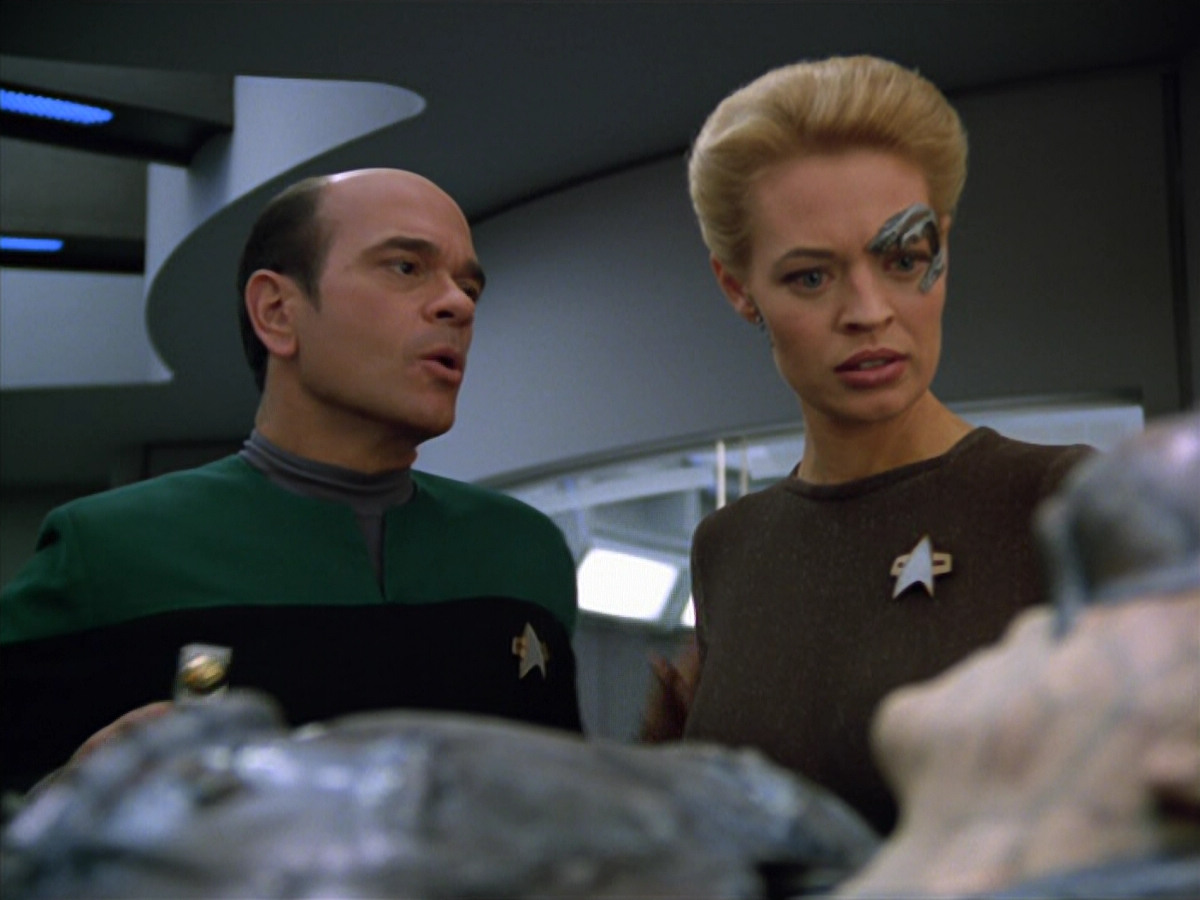 extant_StarTrek_VOY_5x02-Drone_03656.jpg