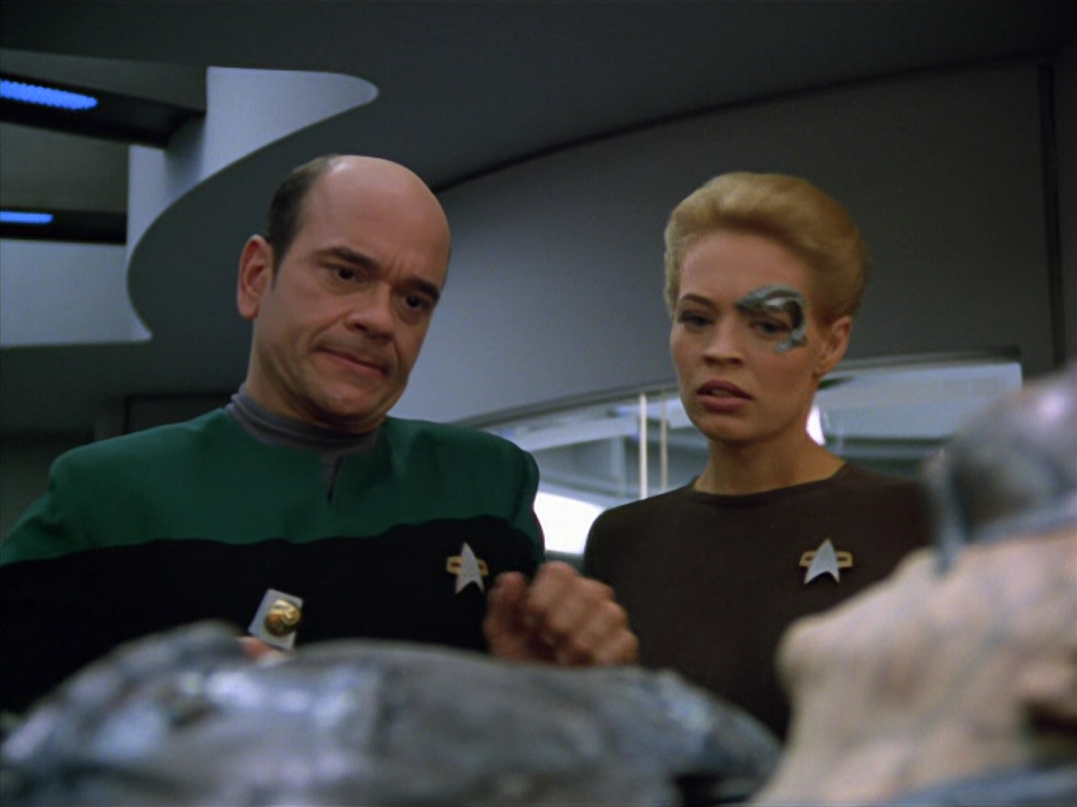 extant_StarTrek_VOY_5x02-Drone_03658.jpg