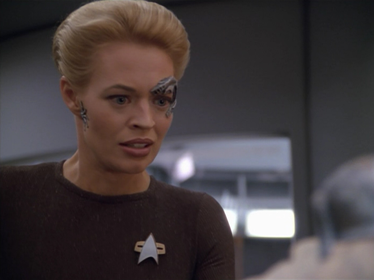 extant_StarTrek_VOY_5x02-Drone_03686.jpg