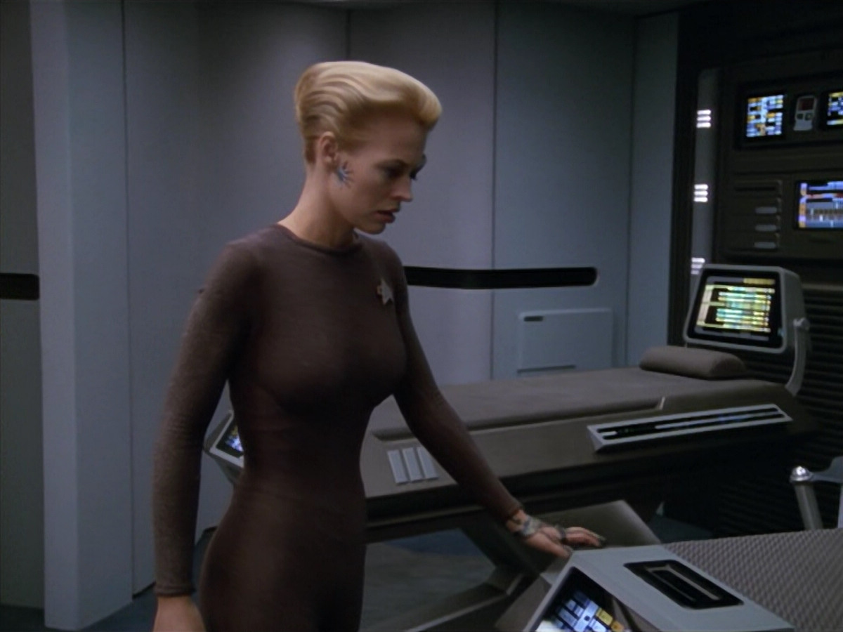 extant_StarTrek_VOY_5x02-Drone_03742.jpg