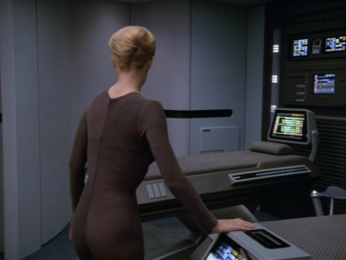extant_StarTrek_VOY_5x02-Drone_03746.jpg