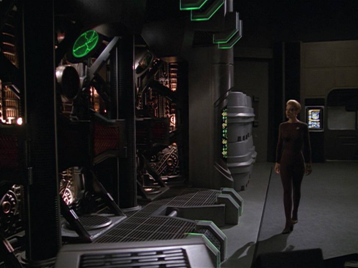 extant_StarTrek_VOY_5x02-Drone_03766.jpg