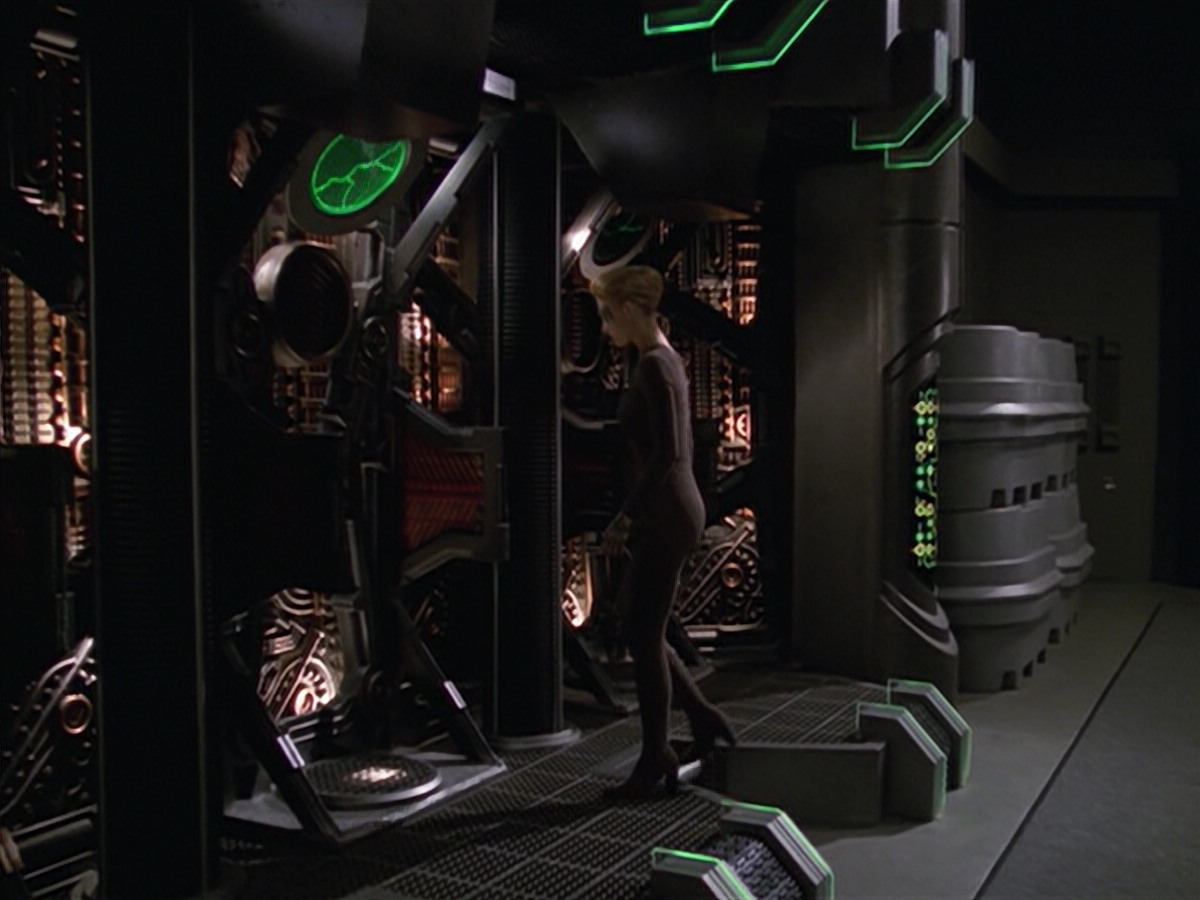 extant_StarTrek_VOY_5x02-Drone_03776.jpg