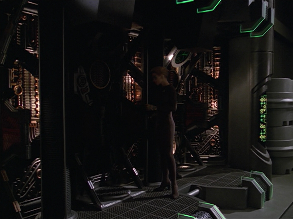 extant_StarTrek_VOY_5x02-Drone_03781.jpg