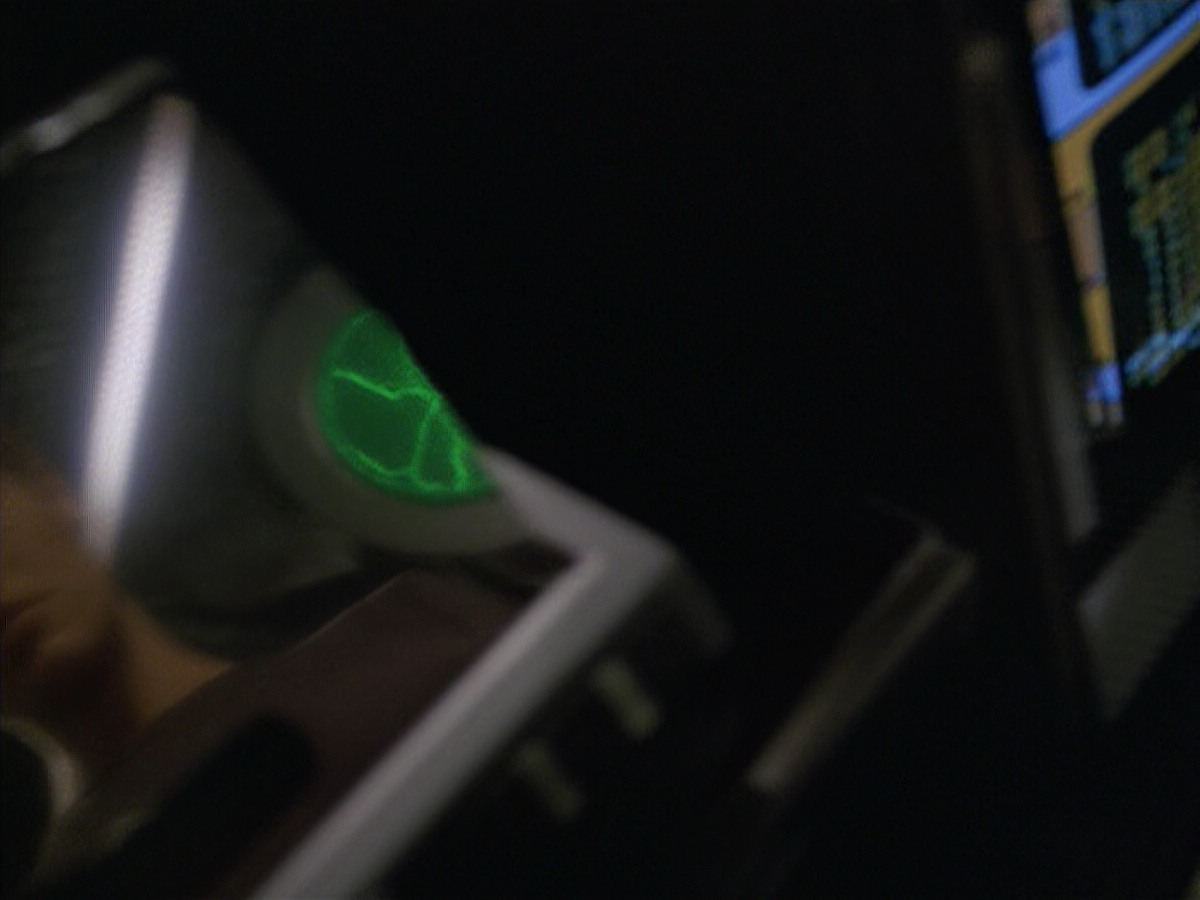 extant_StarTrek_VOY_5x02-Drone_03807.jpg
