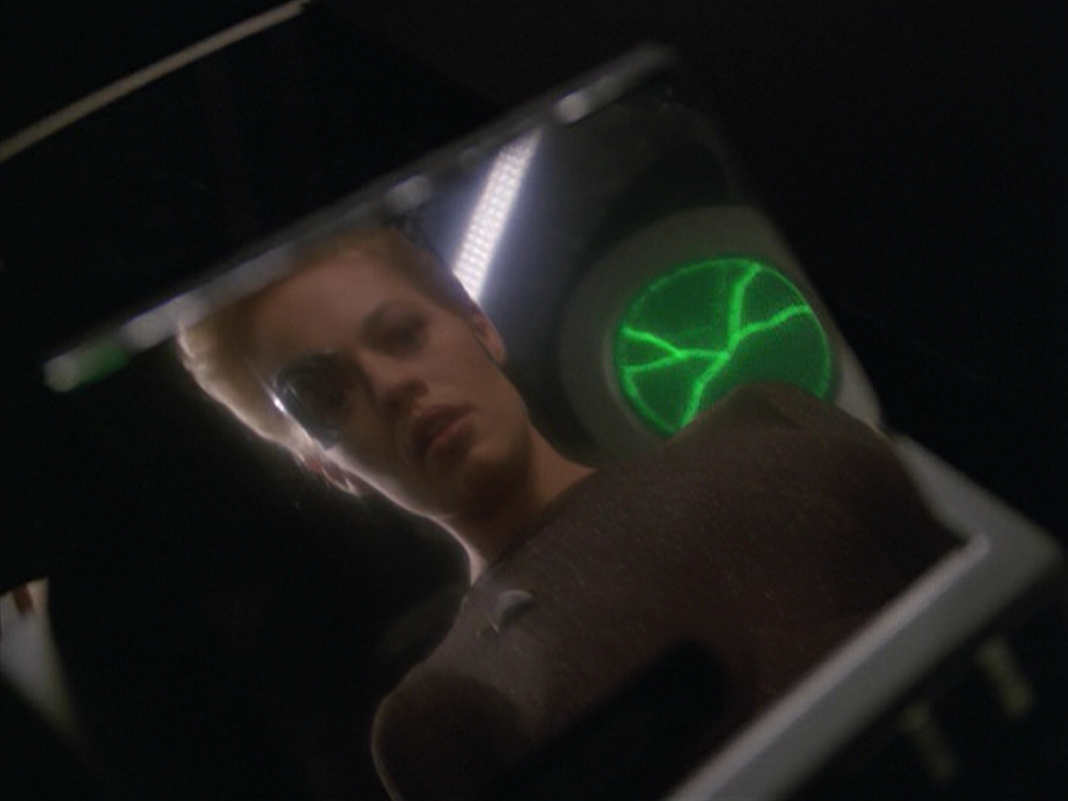 extant_StarTrek_VOY_5x02-Drone_03814.jpg