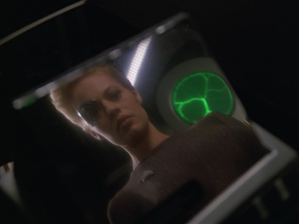extant_StarTrek_VOY_5x02-Drone_03816.jpg