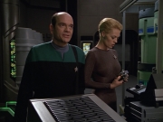 Filename=extant_StarTrek_VOY_5x02-Drone_00040.jpg
Filesize=171KiB
Dimensions=1200x900
Date added=Nov 12, 2019 extant_StarTrek_VOY_5x02-Drone_00040.jpg