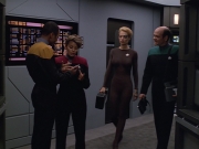 extant_StarTrek_VOY_5x02-Drone_00071.jpg