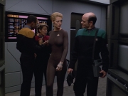 extant_StarTrek_VOY_5x02-Drone_00073.jpg