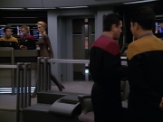 Filename=extant_StarTrek_VOY_5x02-Drone_00725.jpg
Filesize=161KiB
Dimensions=1200x900
Date added=Nov 12, 2019 extant_StarTrek_VOY_5x02-Drone_00725.jpg