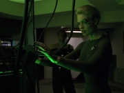 extant_StarTrek_VOY_5x02-Drone_01051.jpg