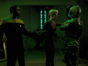 Filename=extant_StarTrek_VOY_5x02-Drone_01688.jpg
Filesize=151KiB
Dimensions=1200x900
Date added=Nov 12, 2019 extant_StarTrek_VOY_5x02-Drone_01688.jpg