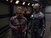 Filename=extant_StarTrek_VOY_5x02-Drone_02097.jpg
Filesize=180KiB
Dimensions=1200x900
Date added=Nov 12, 2019 extant_StarTrek_VOY_5x02-Drone_02097.jpg
