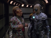 Filename=extant_StarTrek_VOY_5x02-Drone_02103.jpg
Filesize=192KiB
Dimensions=1200x900
Date added=Nov 12, 2019 extant_StarTrek_VOY_5x02-Drone_02103.jpg