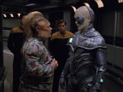 Filename=extant_StarTrek_VOY_5x02-Drone_02152.jpg
Filesize=191KiB
Dimensions=1200x900
Date added=Nov 12, 2019 extant_StarTrek_VOY_5x02-Drone_02152.jpg
